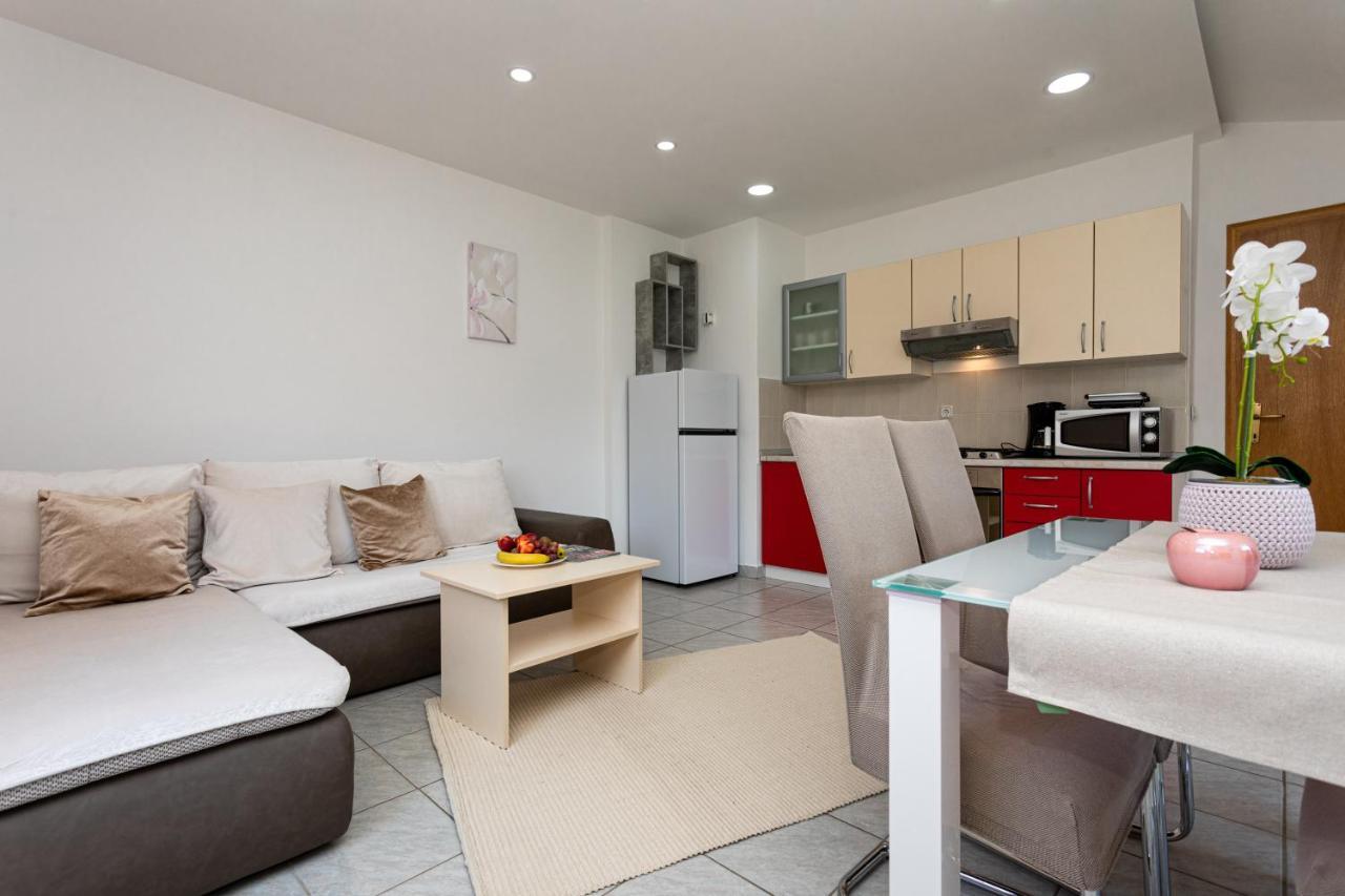 Apartments La Natalli باشْكا المظهر الخارجي الصورة