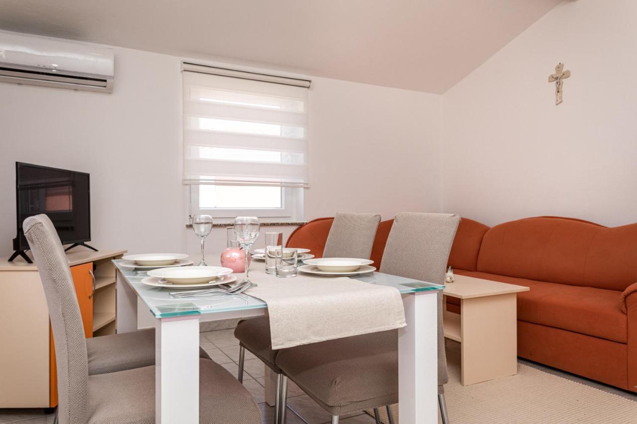 Apartments La Natalli باشْكا المظهر الخارجي الصورة