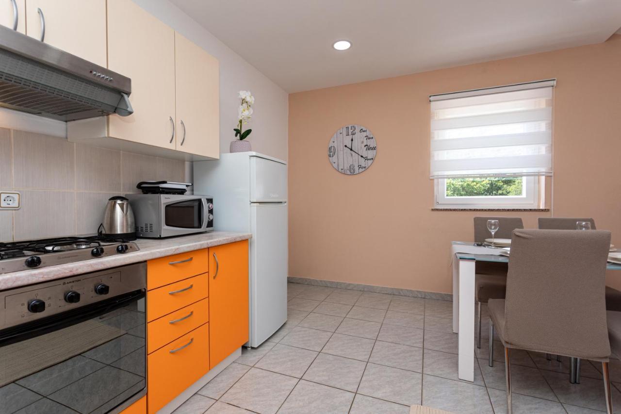 Apartments La Natalli باشْكا المظهر الخارجي الصورة